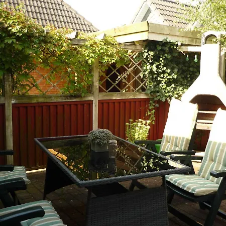 Lorenzen_ Juergen _ Haus Ille